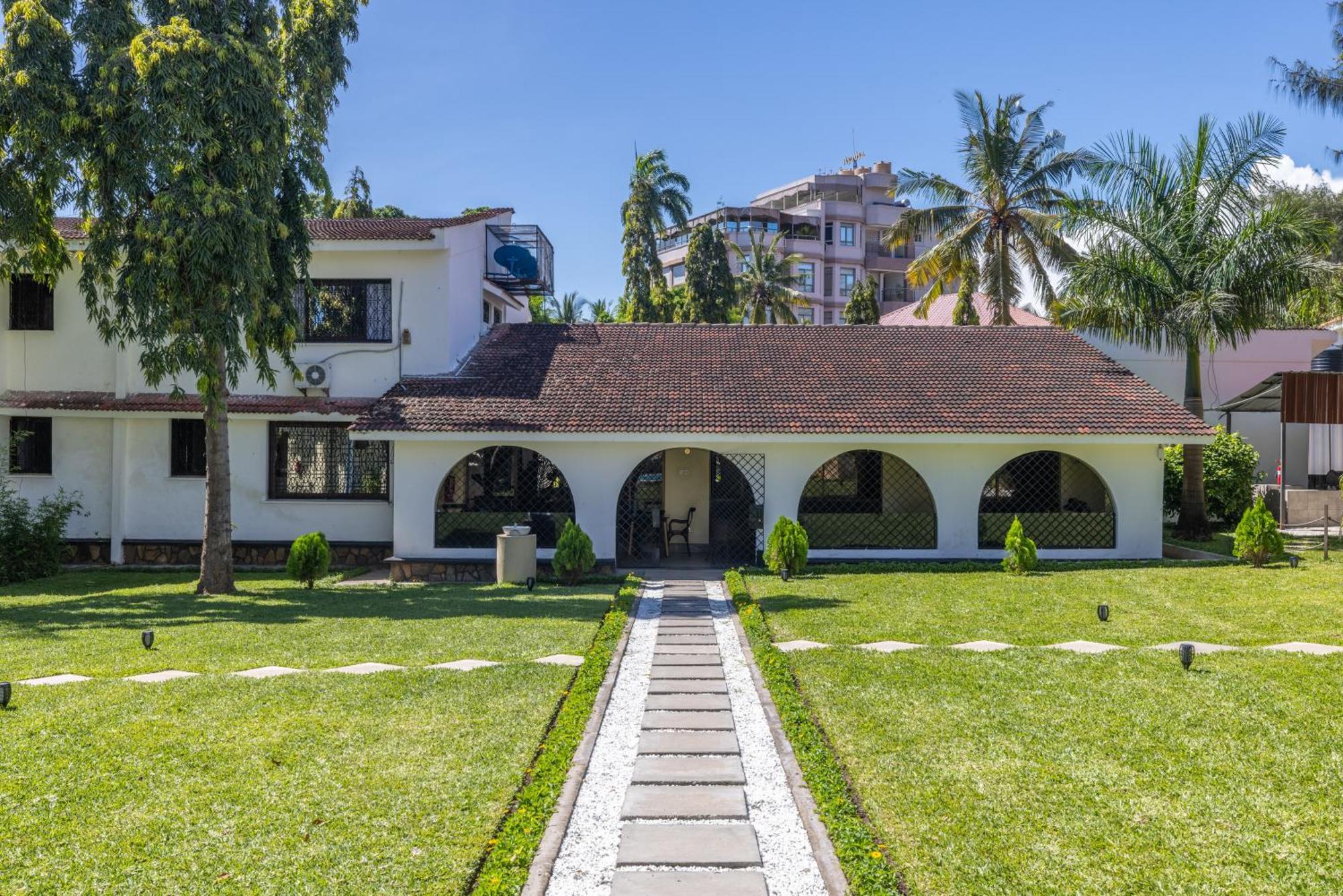 Makaazi Nyali Hotell Mombasa Eksteriør bilde